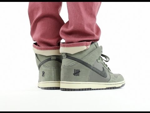 nike dunk undefeated ballistic