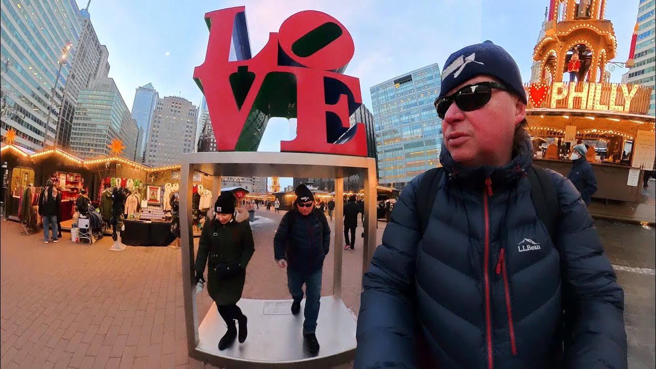 CHRISTMAS MARKET @ Love Park