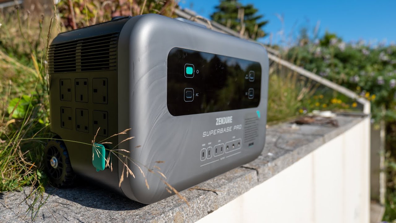 Zendure Superbase Pro 2000 Review: Massive Capacity, Fast Charging with  Dual Solar In, and Portable! 