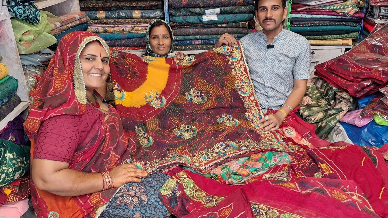 अमित वस्त्र भंडार नवलगढ पर आया ऑफर//