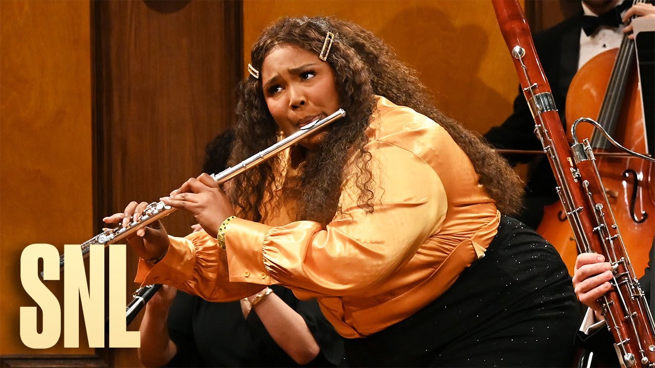 See Lizzo Cover a Stevie Wonder Christmas Classic on 'SNL'