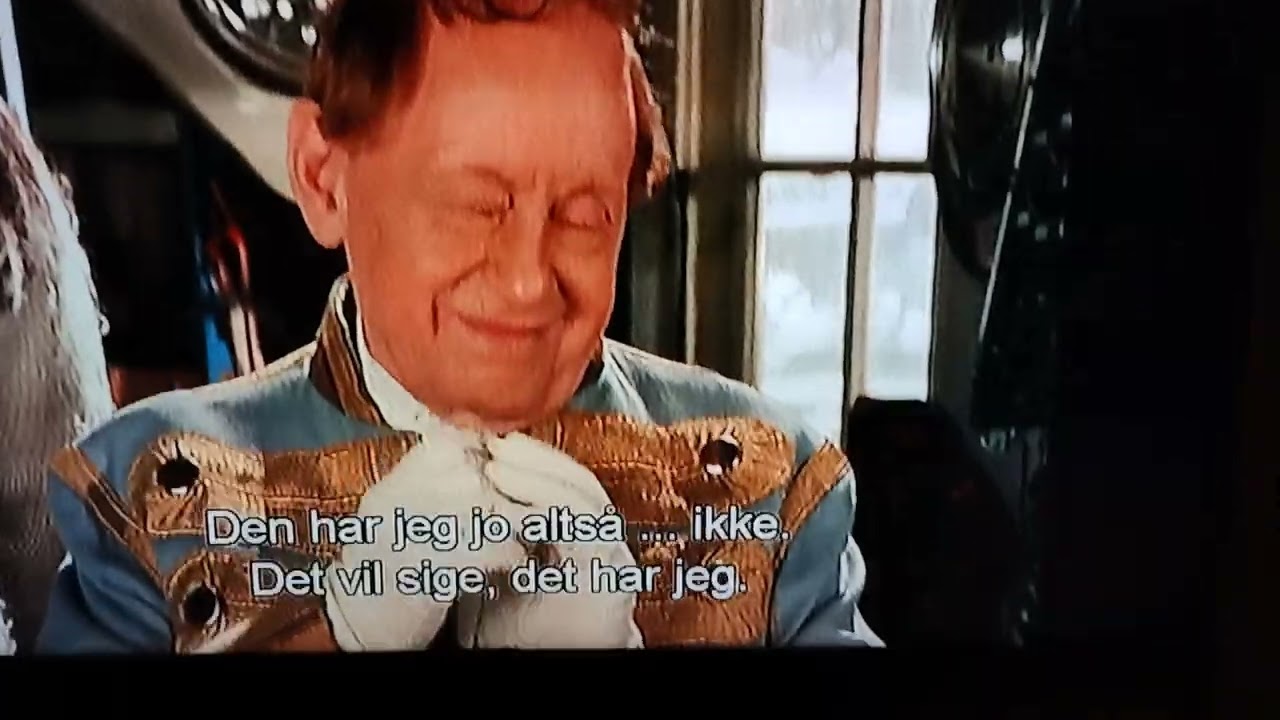 Fru Hammerstedt prøver få sælger af veteranbilen at lave et nummer