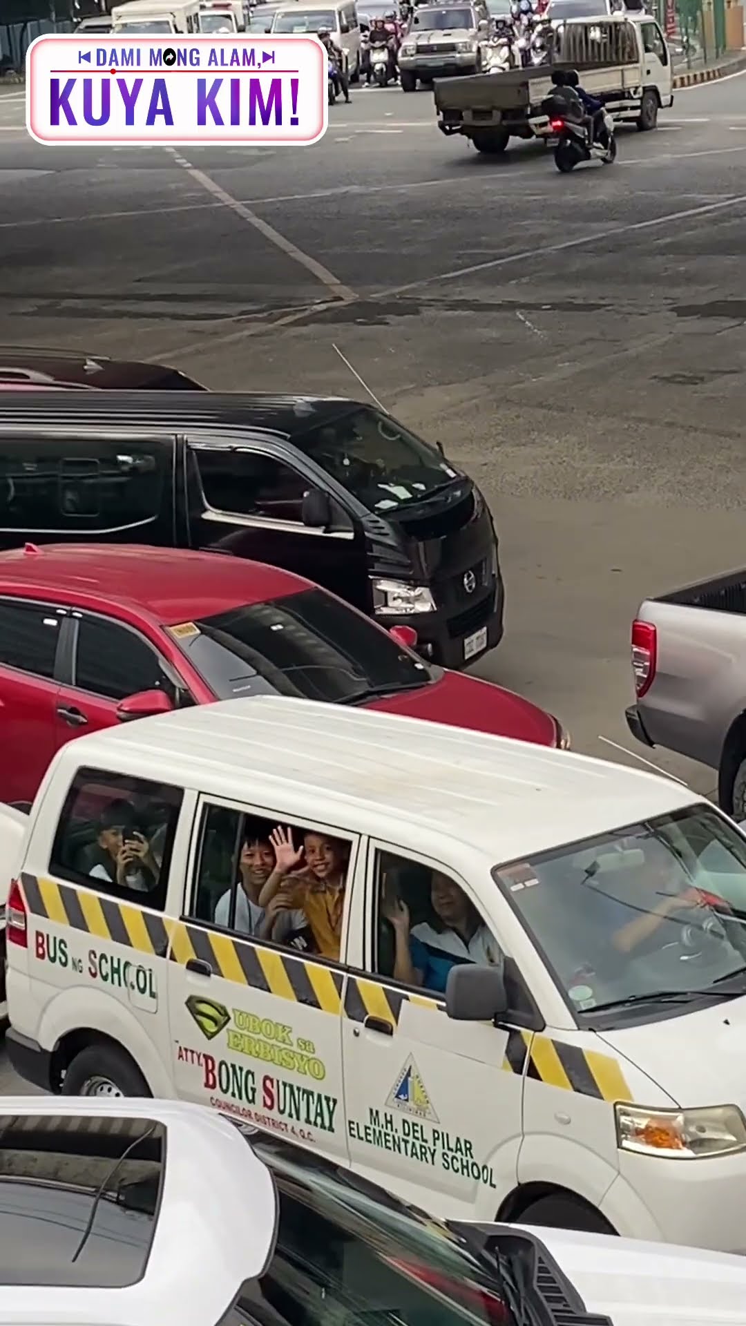 Kahit stuck sa traffic, dapat makapag-hello kay Kuya Kim! | Dami Mong Alam, Kuya Kim!