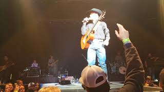 Video-Miniaturansicht von „Cody Johnson Dear Rodeo/ Cowboy Like Me/ Me And My Kind live at Baxter Arena Omaha, NE 1-26-19“