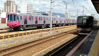 都営地下鉄12-600形甲種輸送車とJR神戸線の列車たち（鷹取駅にて）