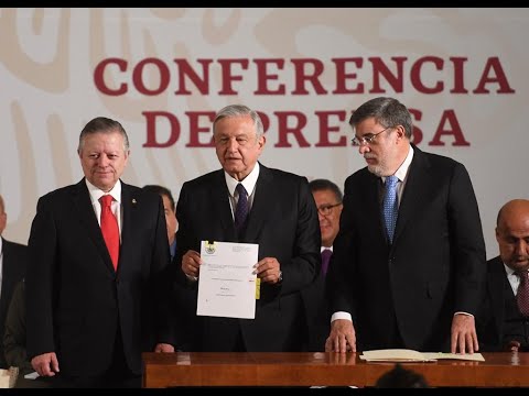 Firma de propuesta de Reforma Judicial por el Presidente Andrés Manuel López Obrador