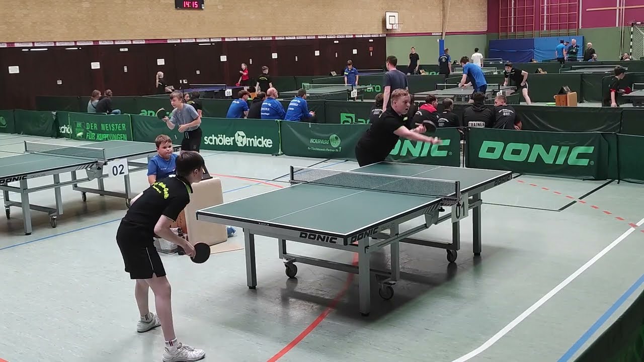 Tischtennis Regionsmeisterschaften BS, Viertelfinale Jungen 19: Aaron Lemke vs. Luca Wesch