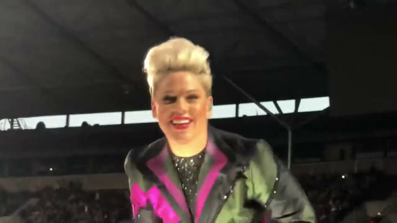 P!nk  Beautiful Trauma World Tour 2019 /Berlin/Just Like A Pill/