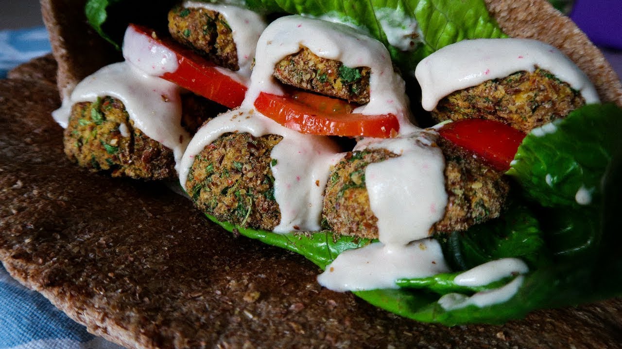 WHAT I EAT | ARABIAN INSPIRED🐪🕌📿 وجبات صحية | حراق اصبعه | فلافل