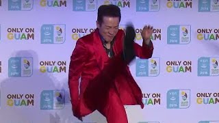 田原俊彦、真っ赤なスーツでキレッキレッのダンス披露！「グアム政府観光局」新CM発表会1