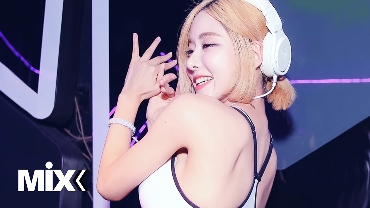 Dj Soda 17 慢摇d E S P A C I T O 第一名超過30億 有名的從韓國來的女dj Dj Crown Jewelry Fashion