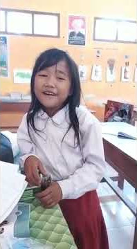 Suara Merdu Ina Situbondo - (oleh oleh) nyanyi di kelas