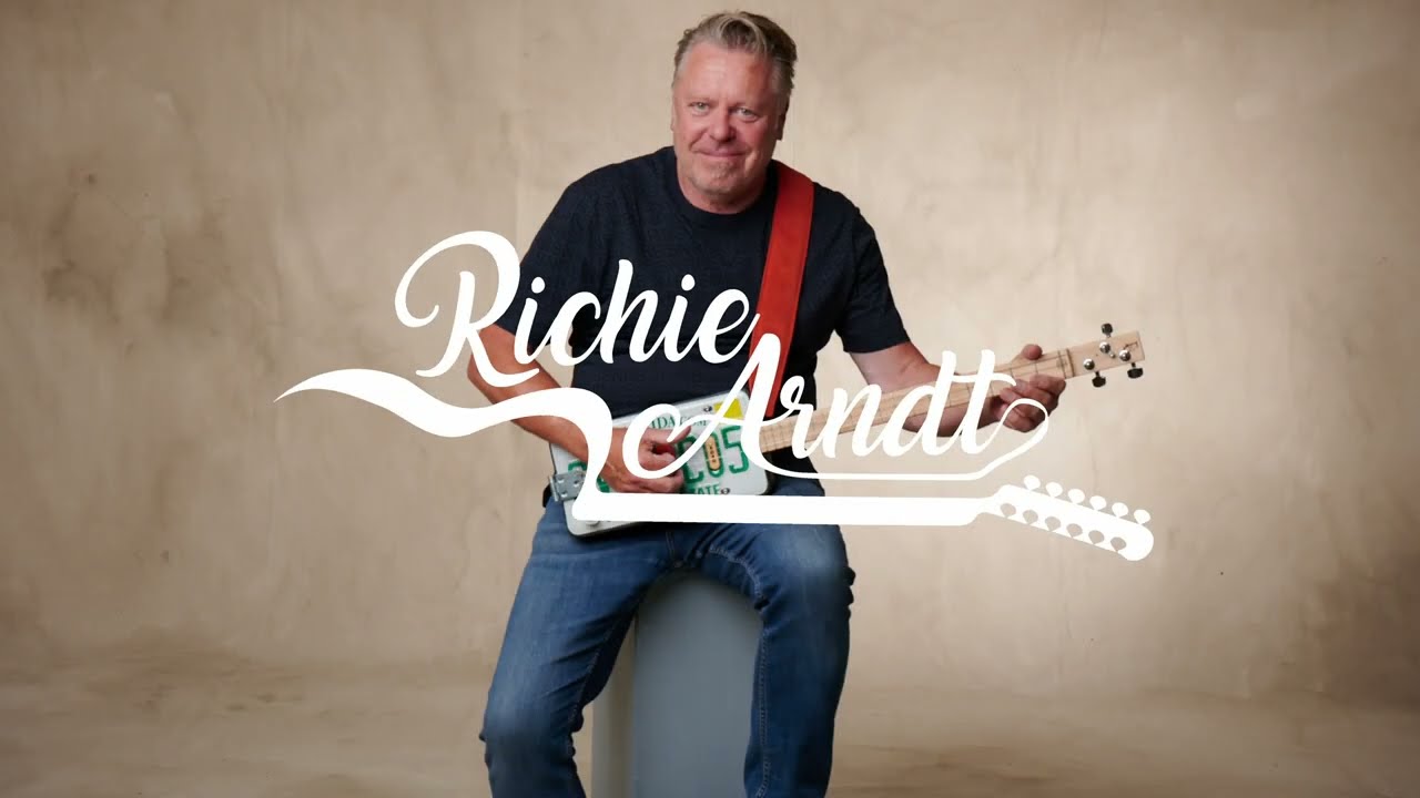 Guarda Richie Arndt plays "Statesboro Blues" on his License Plate Guitar su YouTube Guarda Richie Arndt plays "Statesboro Blues" on his License Plate Guitar su YouTube