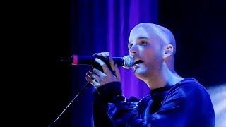 Moby - Natural Blues (Live On Jools Holland) [4K]