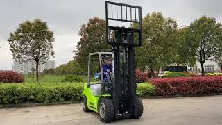 SNSC 3ton forklift , 3 stage  4.5 Meters mast, with side shifter, also can operating in container