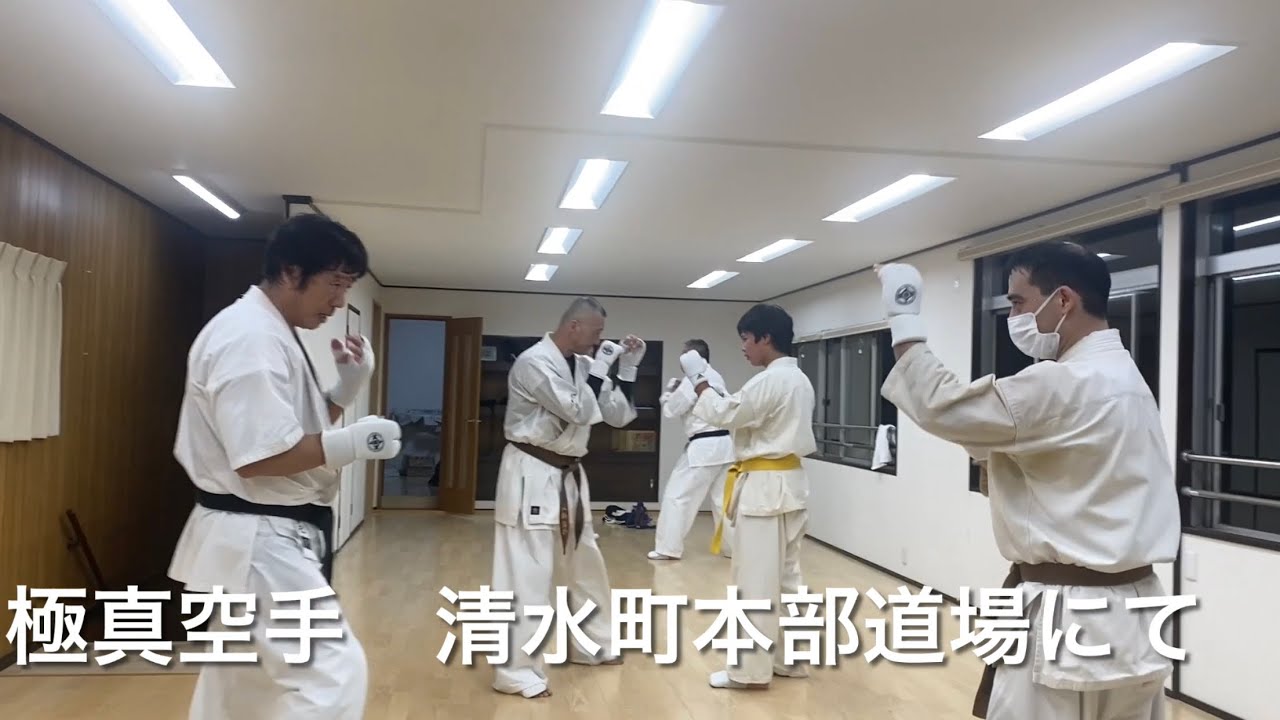 極真空手シニア選手　日常の稽古にて　40歳からの武道人生　60歳からの武道人生