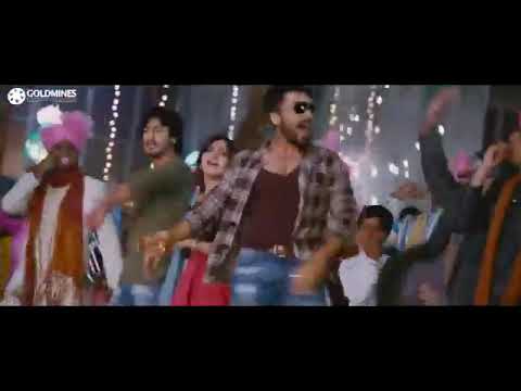 Anjaan mixed song status 