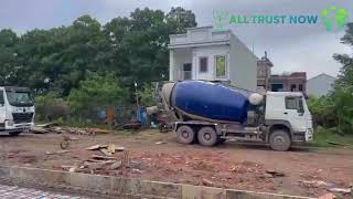 Concrete Floor Pouring - Boom Pump Handheld Screed Machine at the Factory