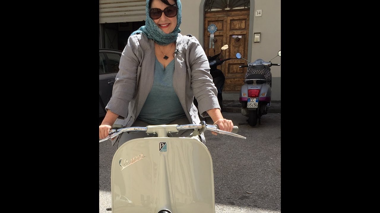 BestTrip.TV meets a Vintage Vespa Collector in Tuscany