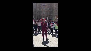 شاهد | لندن | مظاهرة في وسط لندن نصرة لليمن منادية بالعدالة والحرية