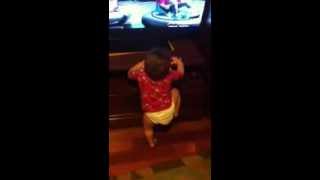 11 Month Old Baby Dancing To Call Me Maybe