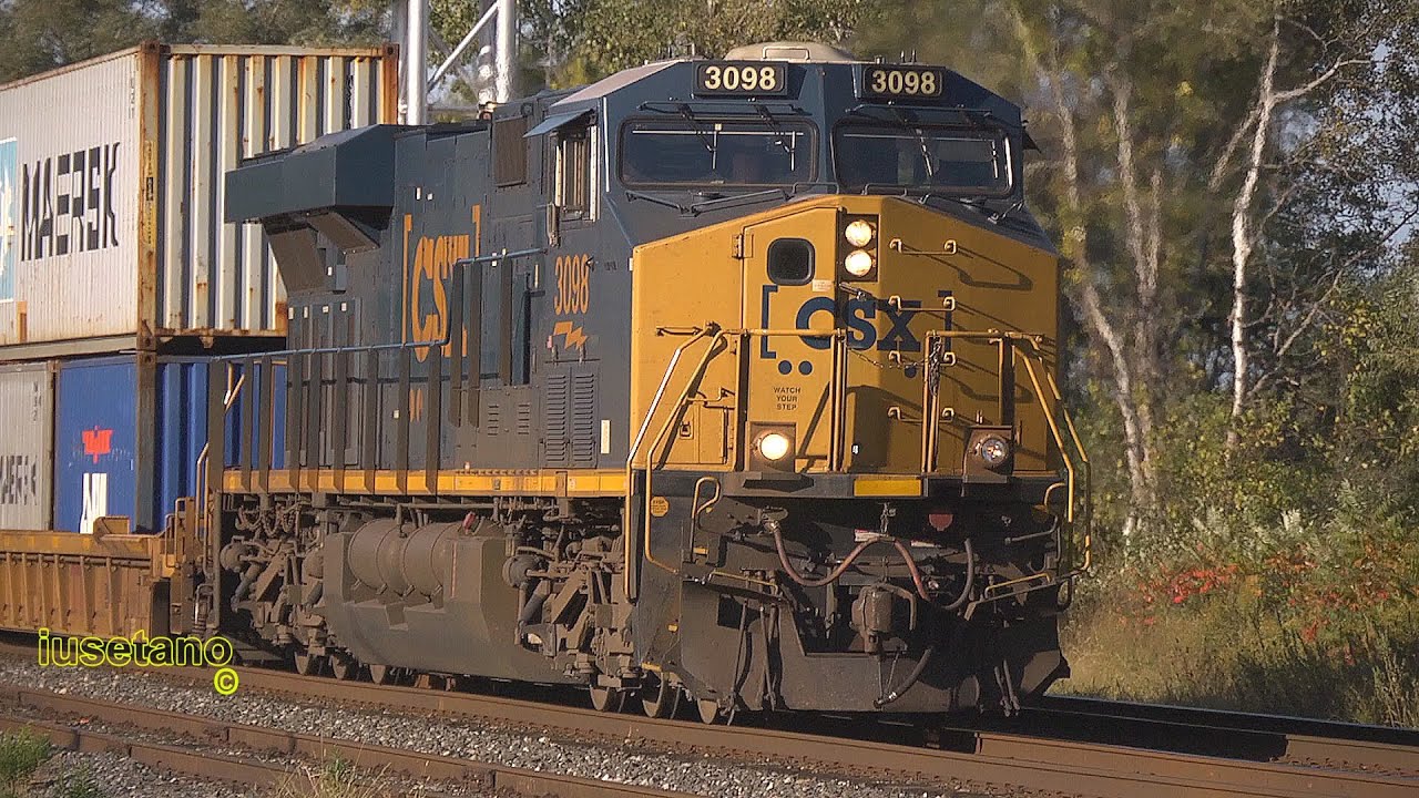 (5) CSX Q004 Passes Q160 @ Westfield October 10 2019 - YouTube