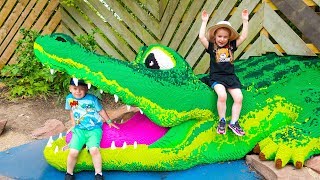 Gaby And Alex Pretend Play At The Amusement Park