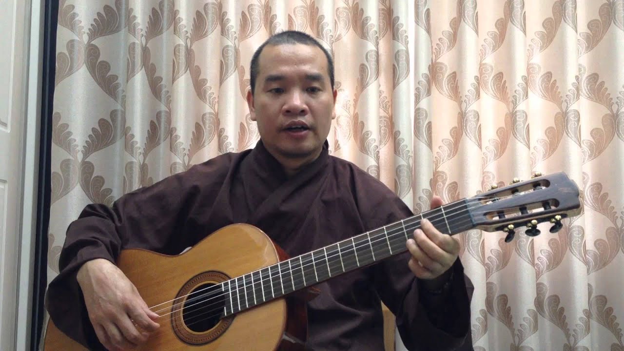 Tâm sự người cài hoa trắng