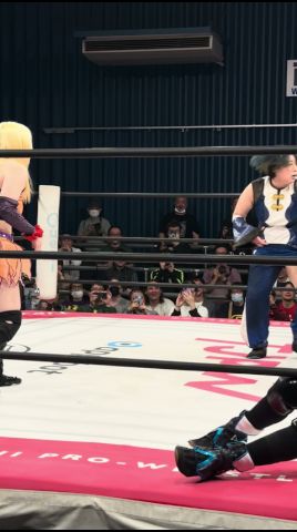 桐生真弥が2人で七瀬千花が困っている中で本物の真弥がスパインバスターで千花から3カウントを奪う! 東京女子プロレス「TJPW INSPIRATION」2026年4月18日 #桐生真弥 #七瀬千花