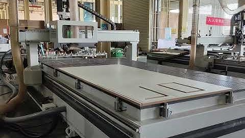 CNC Router Machine 2000X4000mm with Automatic Tool Changer to Denmark