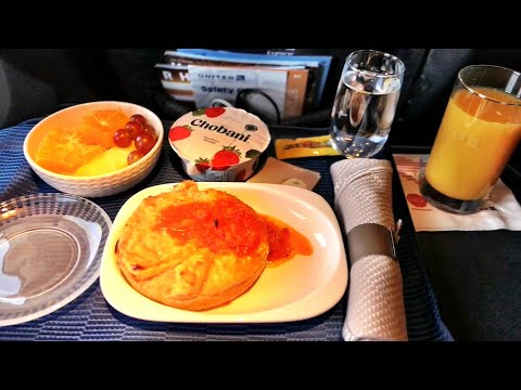 Video: Ano ang united premium cabin?