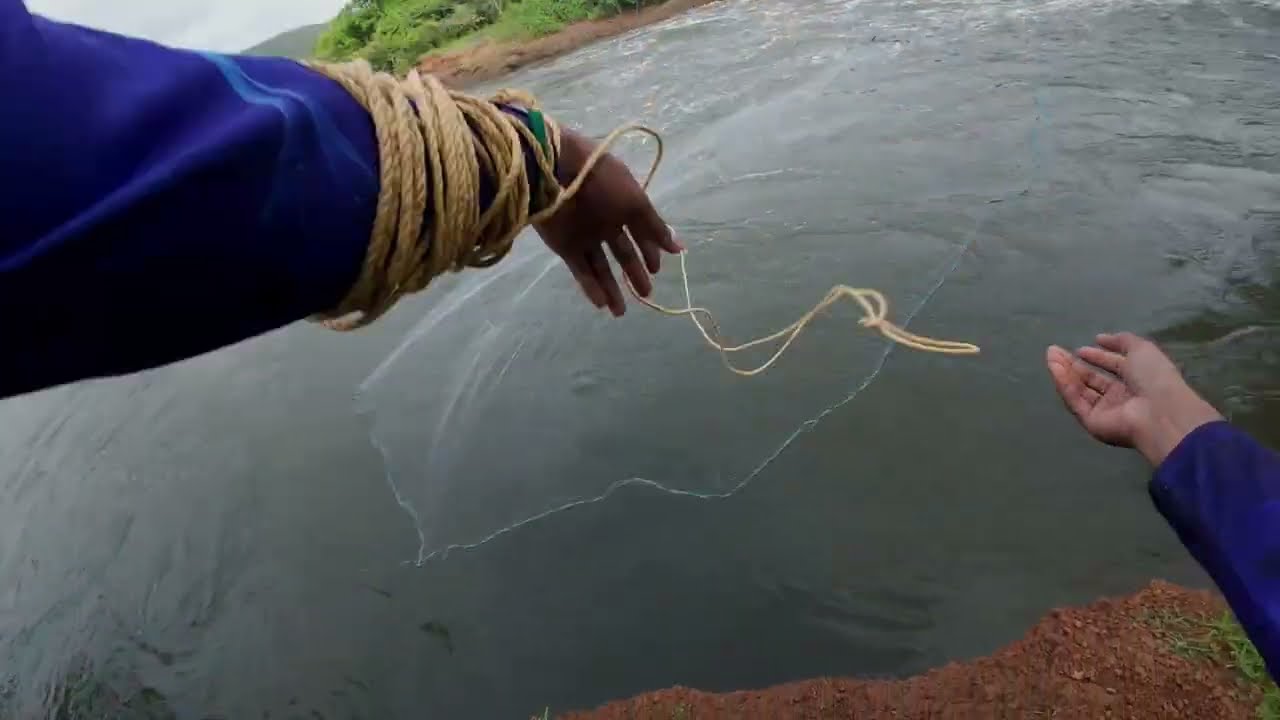 पागामध्ये आणि Rod वर पकडले खूप मासे | Caught many Fishes using Rod and net