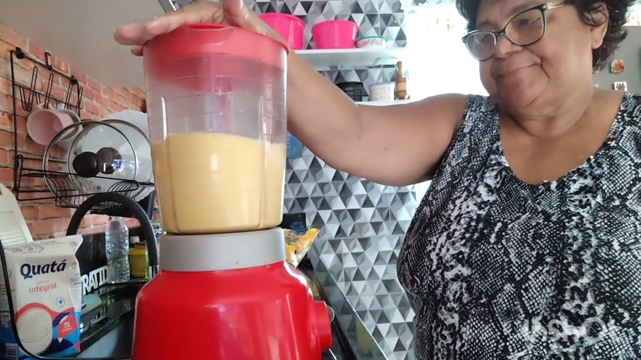 Fazendo um bolo de 🌽 pra toma café minhas lindas 😋