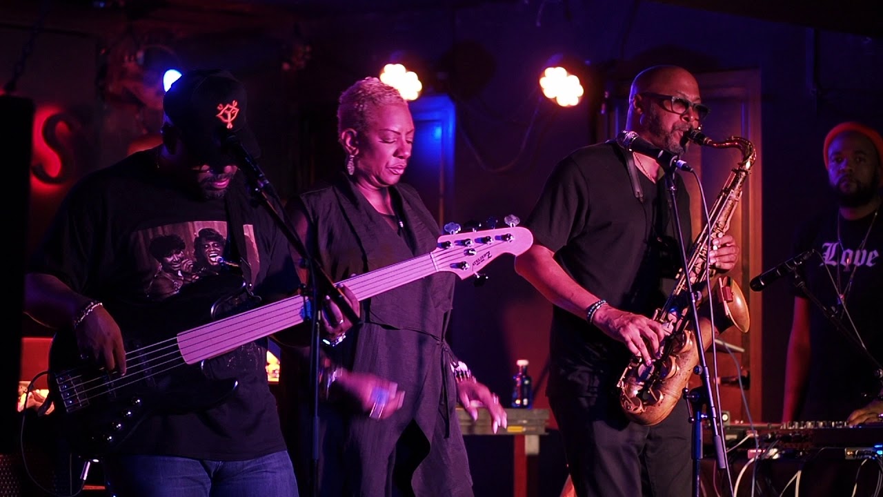 Christian McBride - Fretless Electric Bass - Summertime - Clamores julio 2019