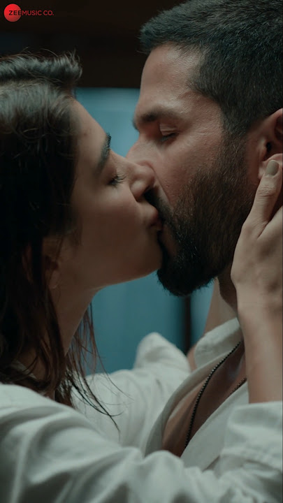 #BasTeraPyaarHai 💕 Out Now!! #Deva #ShahidKapoor #PoojaHegde #VishalMishra #RajShekhar #Shorts