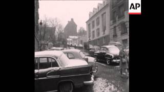 CAN 075 PARIS SNOW