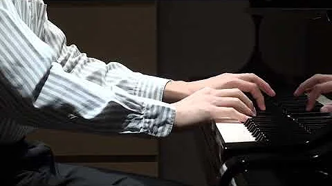 Hung-Lin TSAI  plays L. van Beethoven: Piano Sonat...