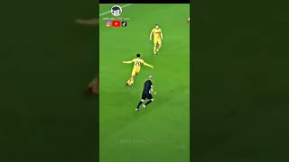 اغرب لقطات لحكام كرة القدم The strangest shots of football referees