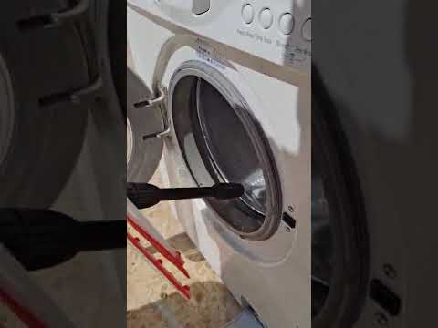 درج المسحوق مسدود؟ فكّه ونظّفه بدقيقتين — غسالة سامسونج