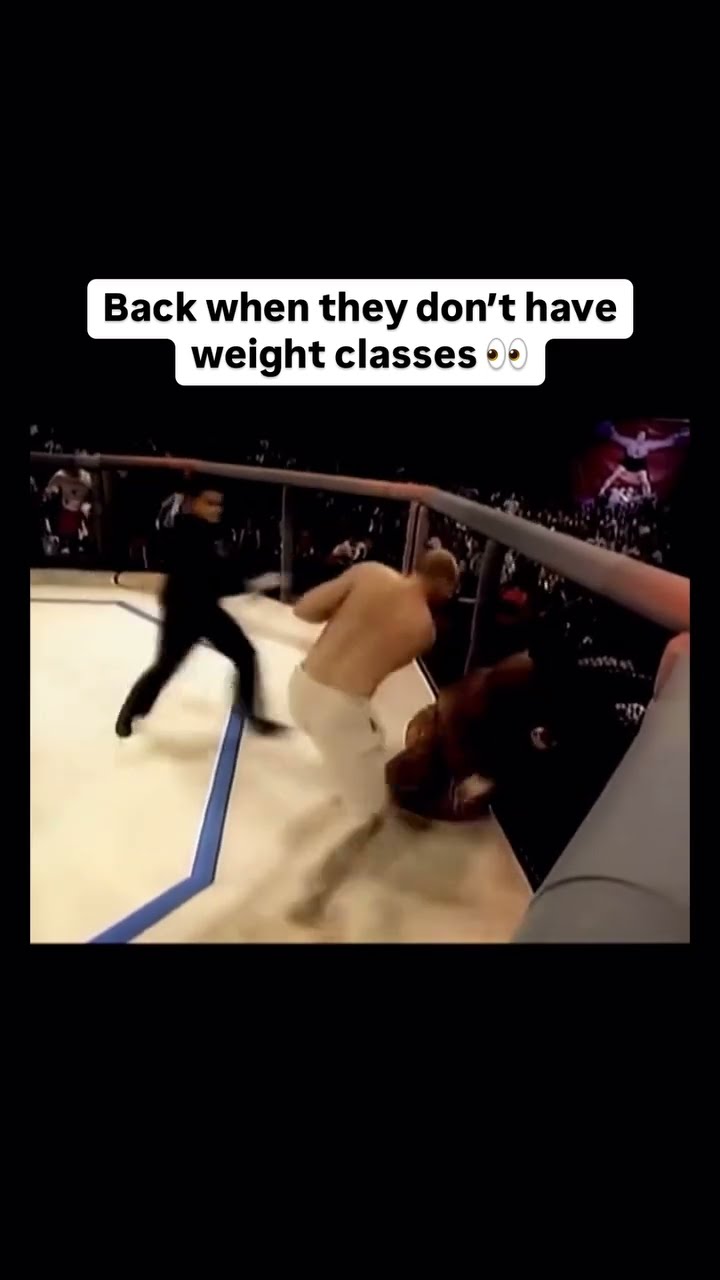 This is crazy ? Via - ? (Dm for credit/ removal) #mma #knockout #combatsports
