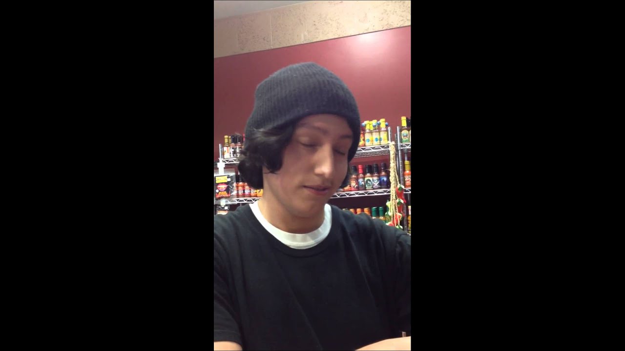 Flashbang it's hot! Hot Sauce Challenge! YouTube