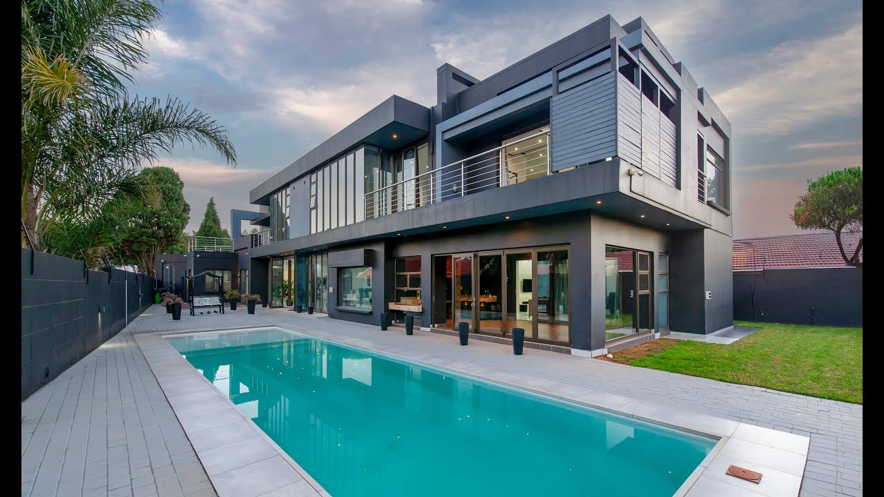 5 Bedroom House For Sale in Bedfordview - R 7,990,000