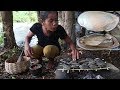 Earn shellfish to Cook on bamboo for eating delicious, Primitive survival skills ep 03