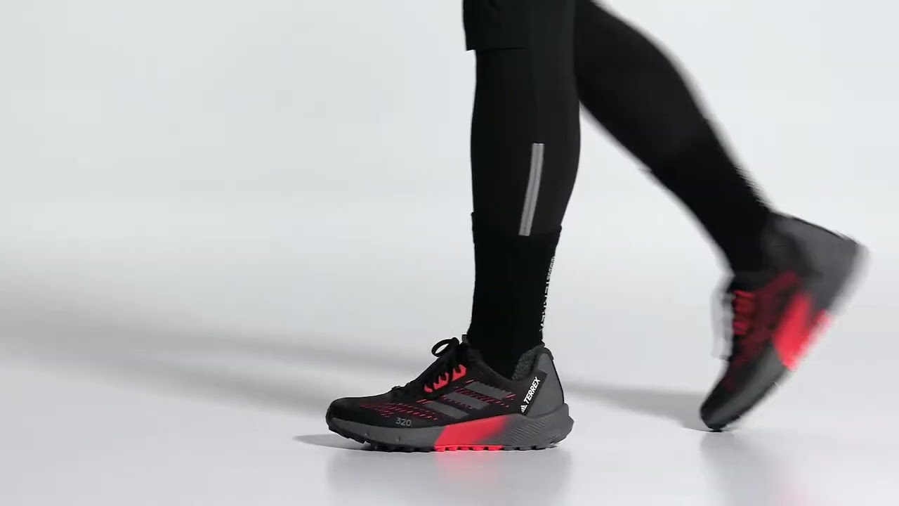 TERREX AGRAVIC FLOW 2 TRAIL RUNNING SHOESMADE FOR THE MOUNTAIN TRAILS.