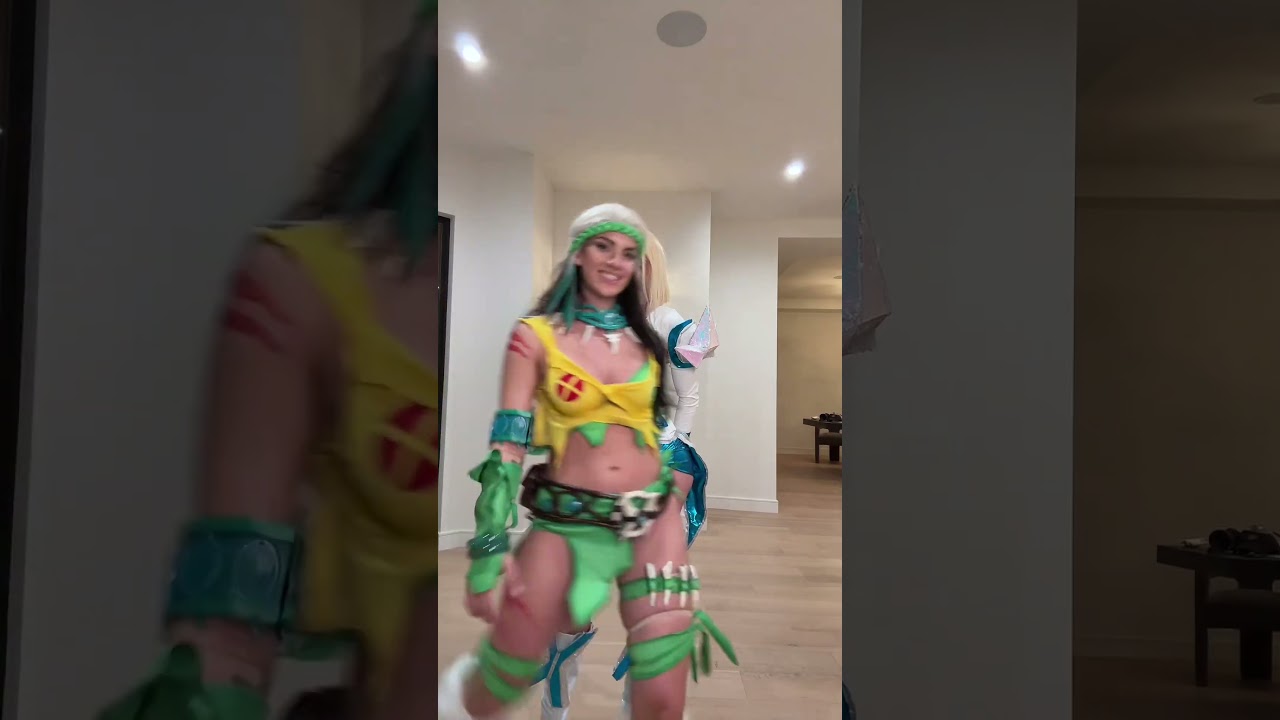 Can you blame me 🤷‍♀️ @zoogirlq #marvelrivals #xmen #rogue #cosplay #emmafrost