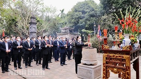 Đoàn đại biểu lãnh đạo tỉnh dâng hương nhân dịp Tết nguyên đán Nhâm Dần 2022