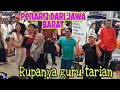 Cewek dari Indonesia hebat menari,rupa2 seorang guru tarian..Siap angkat geng menari..Goyang Dumang