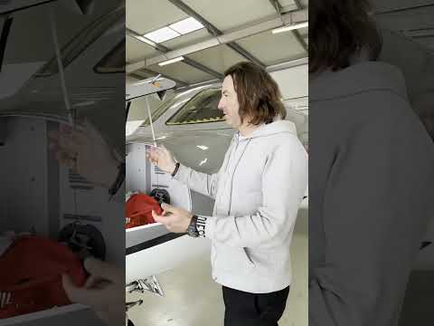 Где хранится шампанское в HondaJet? #авиация #самолёт #бизнесджет #джет