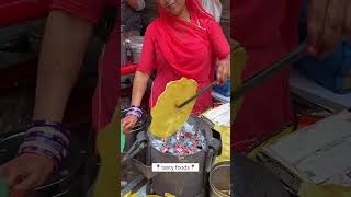 Rajasthani Aunty Making Masala Papad
