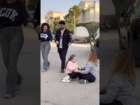 زوجته ناظيك جدا تركها و راح لوحده تانيه